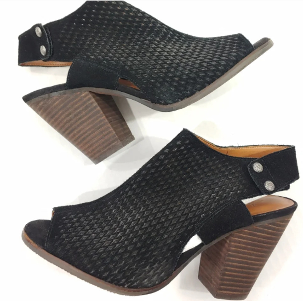 Arturo Chiang Janel Black Suede Perforated Slingback Block Heel Sandals Size 8M